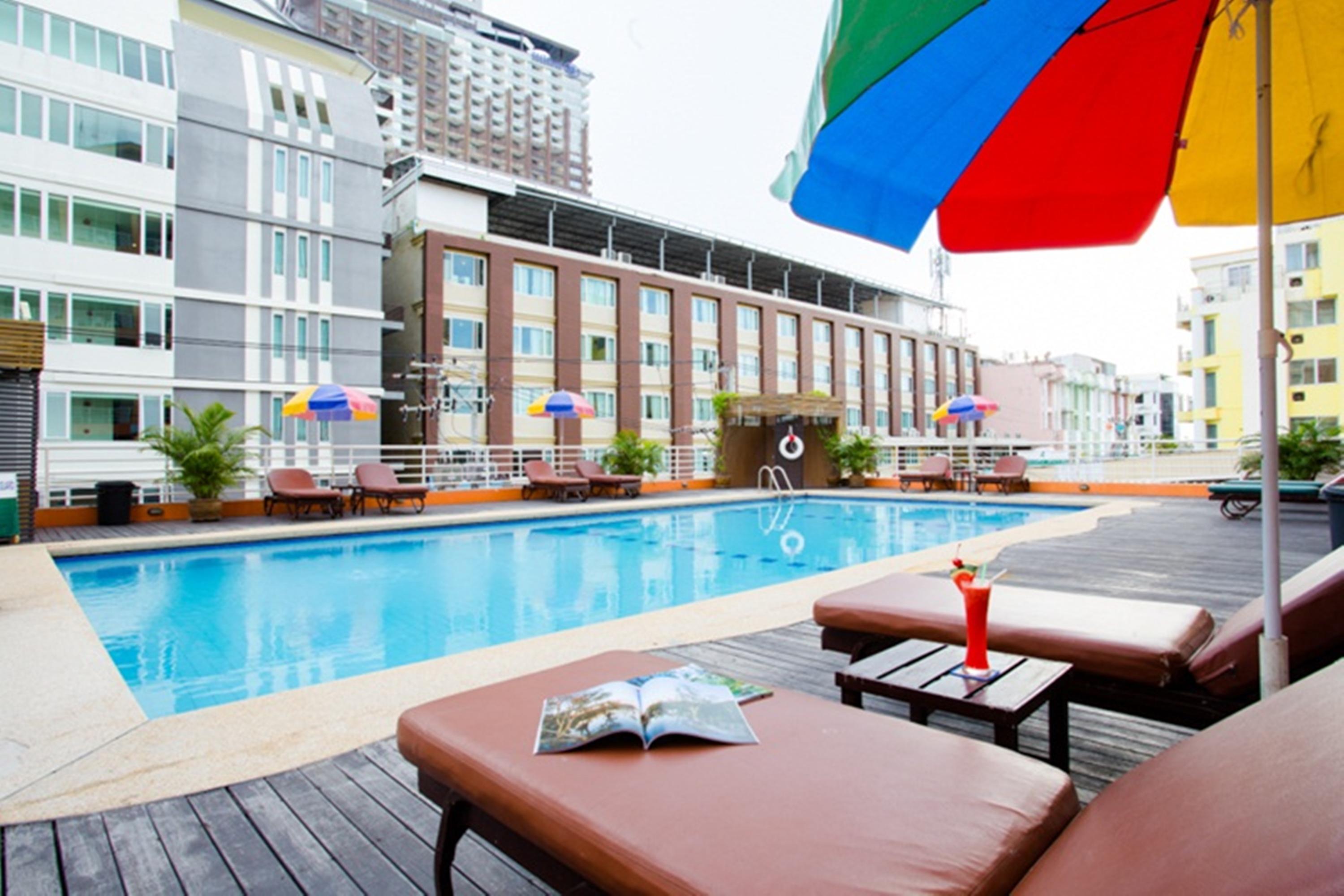 Eastiny Plaza Hotel Pattaya Exterior foto